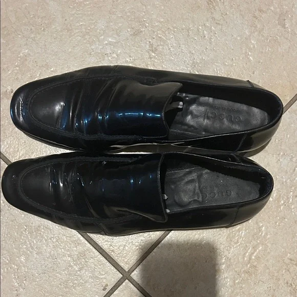 Gucci Glossy Black Leather Slip-On Loafers Gucci Glossy Black Leather Slip-On Loafers main image 4
